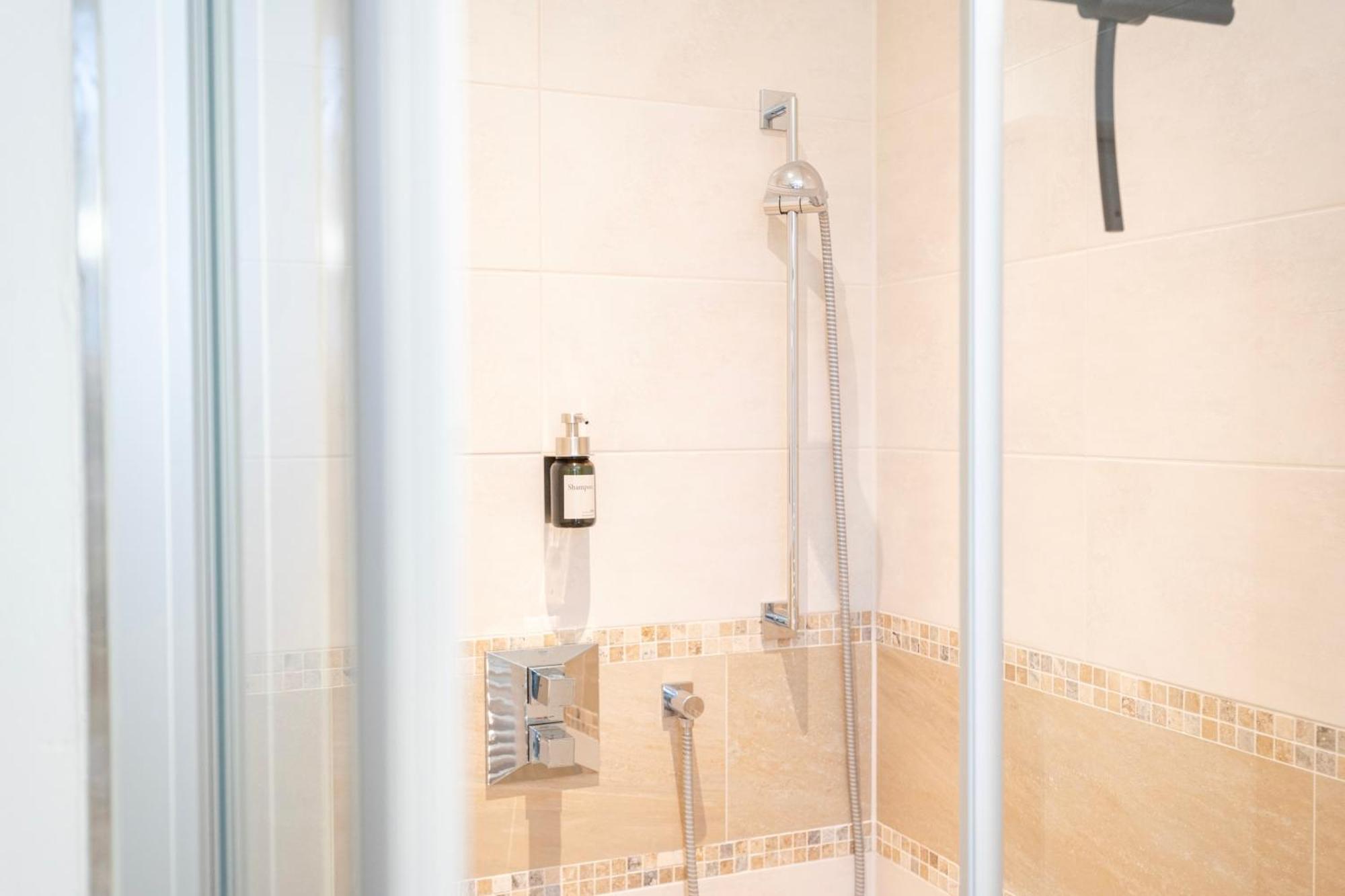Residenz - Lichtermeer - Seeterrasse - Sauna - Parkplatz Apartment *